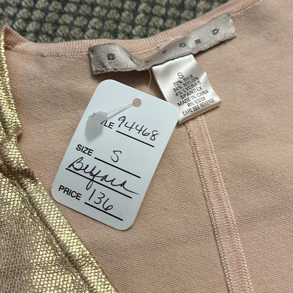 New with tags women’s  gold metallic cropped sleeve blouse. Size small. - Picture 2 of 2